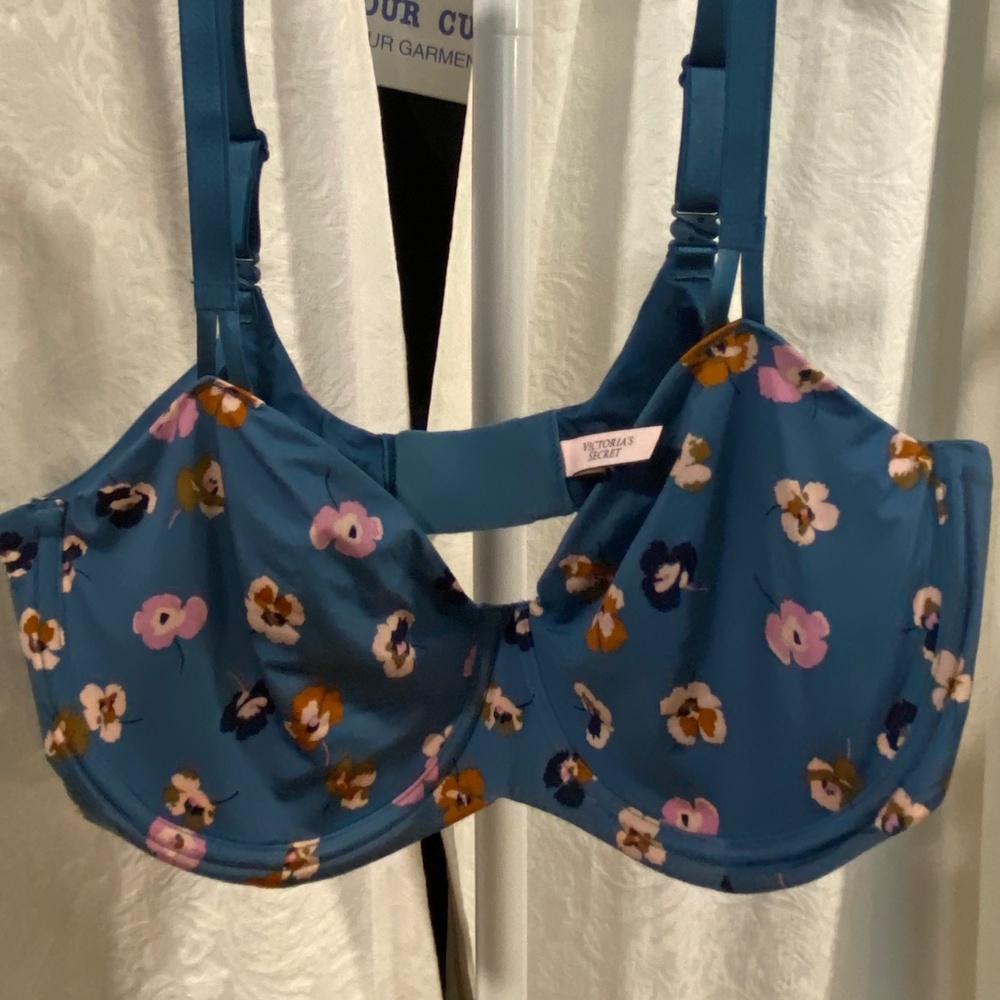 Victoria’s Secret bra